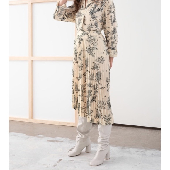 Asymmetrical floral pleated skirt - Picture 1 of 5